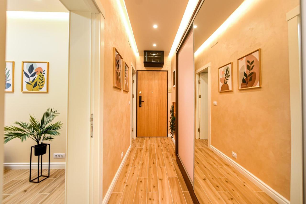 Green Leafy Brasov - Ideal 2 Bedroom Apartment Luaran gambar